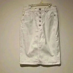 Banana Republic Denim pure white button fly skirt women’s size 6